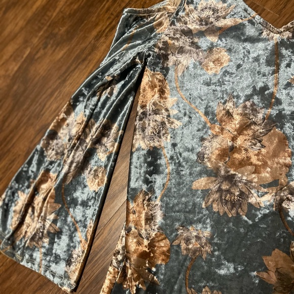 Tribal Jeans Top - Picture 2 of 3